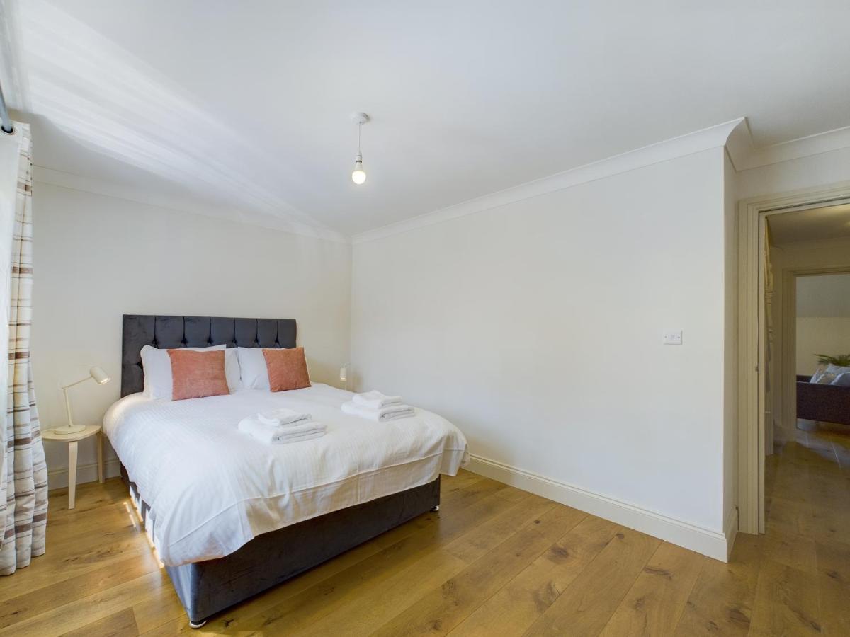 Duplex Redhill Town Centre Apt By Livingo Stays Luaran gambar