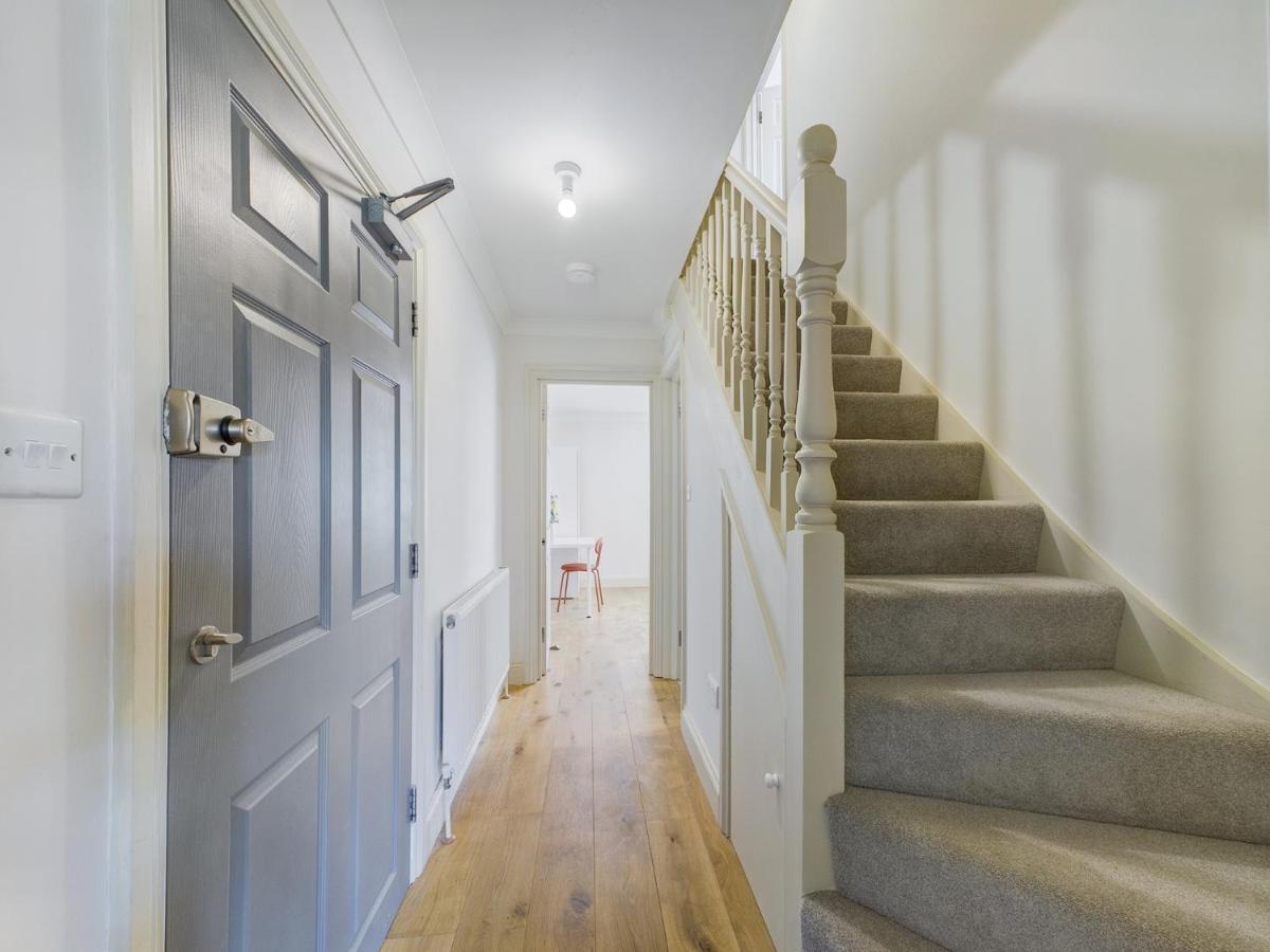 Duplex Redhill Town Centre Apt By Livingo Stays Luaran gambar
