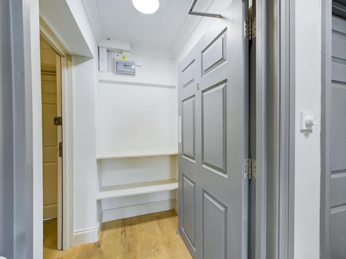 Duplex Redhill Town Centre Apt By Livingo Stays Luaran gambar