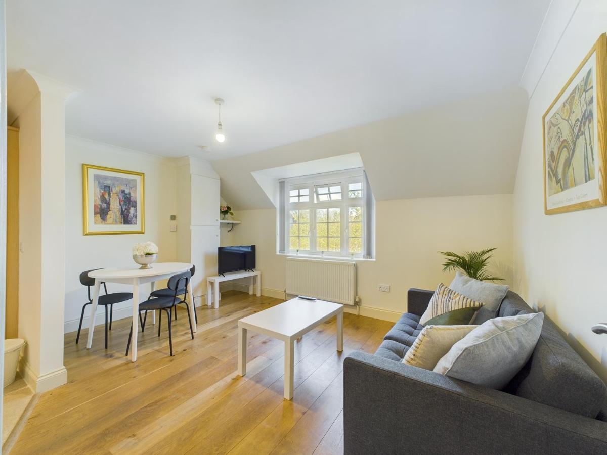 Duplex Redhill Town Centre Apt By Livingo Stays Luaran gambar